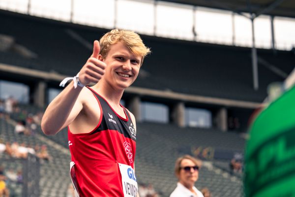 Linus Vennemann (LG Osnabrueck) ueber 5000m waehrend der deutschen Leichtathletik-Meisterschaften im Olympiastadion am 25.06.2022 in Berlin